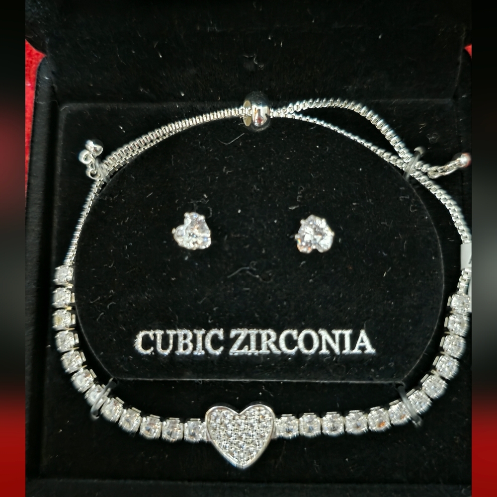 & Other Stories Silver Heart Bracelet with Earrings